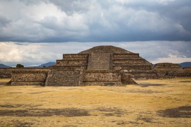 Teotihucan antik aztek piramitleri