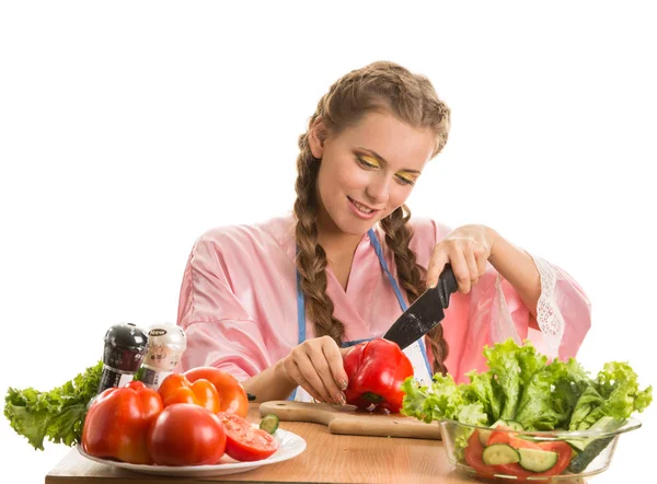 Belleza Ojos Verdes Con Dos Coletas Está Preparando Una Ensalada — Foto de Stock