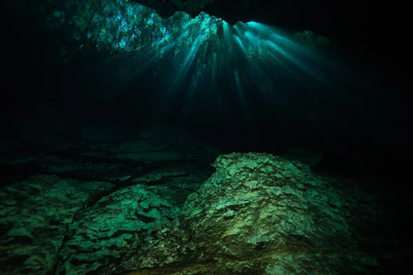 Υποβρύχια Εικόνα Του Σπηλαίου Στον Πυθμένα Του Ωκεανού Στο Μεξικό — Φωτογραφία Αρχείου