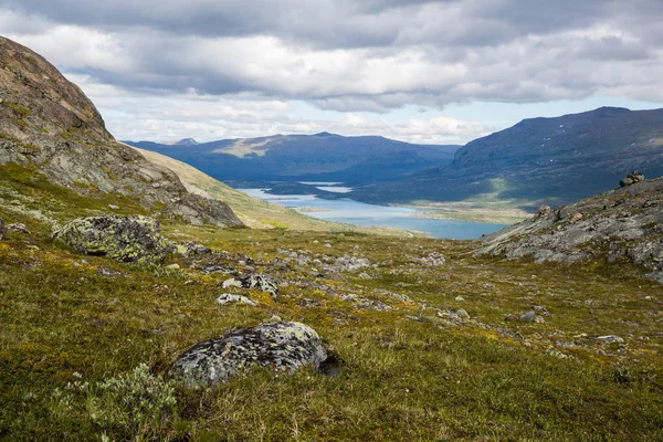 Mooie Bergmeer Jotunheimen Nationaal Park Noorwegen — Stockfoto