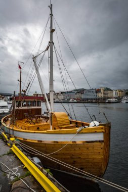 Bergen, Norveç-Temmuz 16: Gemide Bryggen 16, Bergen, Norveç'te 2016. Quay Bryggen Bergen gemide.