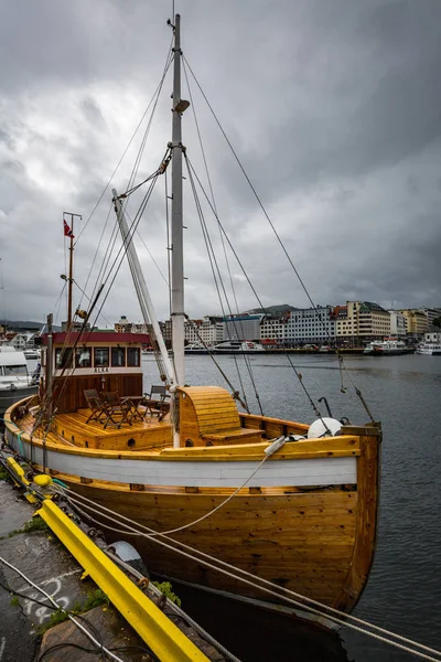 Bergen Norvégia Július Hajó Bryggen 2016 Bergen Norvégia Hajó Rakparton — Stock Fotó