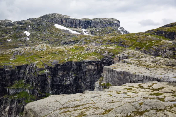 Wunderschöne Landschaft Der Norwegischen Berge Auf Dem Weg Nach Trolltunga — Stockfoto