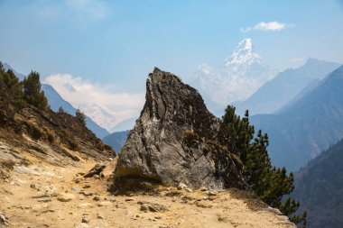 dağ izi görünümünü Trek Everest Merkez kampına