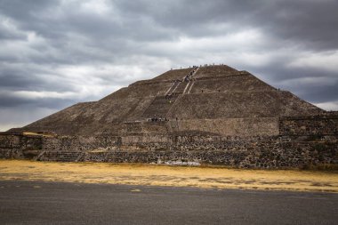 Teotihucan antik aztek piramitleri