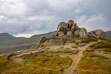 Karadağ dağ sırtı Karpatlar içinde güzel yaz Panoraması  