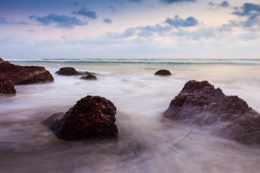 Gün batımında Hint Okyanusu. Varkala. Kerala. Hindistan