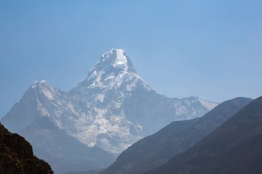parça güzel görünümünden herhangi bir zamanda Saha Kampı, Himalayalar için