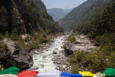 güzel manzarasını izlemek için herhangi bir zamanda Saha Kampı, Himalayalar