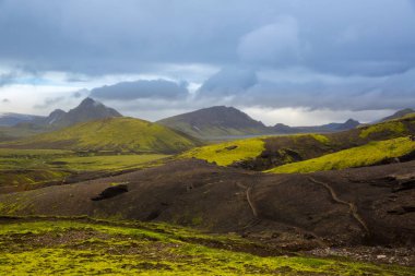 Güzel dağ Panorama Milli Parkı Landmannalaugavegur, İzlanda. 