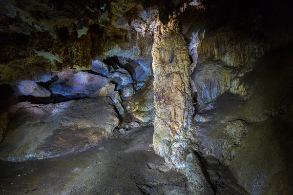 Cueva Crimea Obvalnaya Meseta Chatyr Dag — Foto de Stock