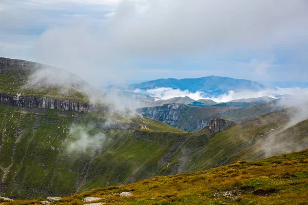 Літній Панорама Чорногорської Гірського Хребта Карпатах — стокове фото