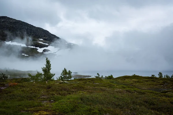 Trolltunga Için Yolda Norveç Dağların Güzel Manzara — Stok fotoğraf