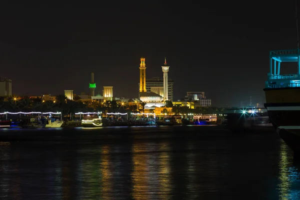 Uae 1月18日 传统的 Abra 渡轮于2014年1月18日在迪拜 Uae 造船技术与18世纪相比没有变化 — 图库照片