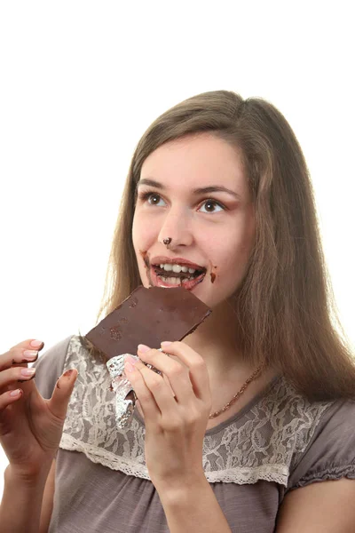 Jonge Aantrekkelijke Vrouw Eten Van Chocolade — Stockfoto