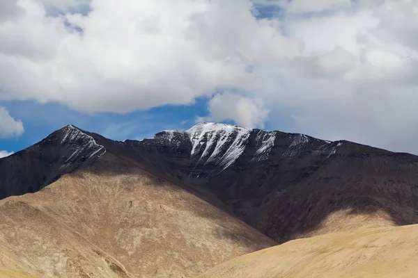 Красивые Снежные Горы Индийских Гималаях — стоковое фото