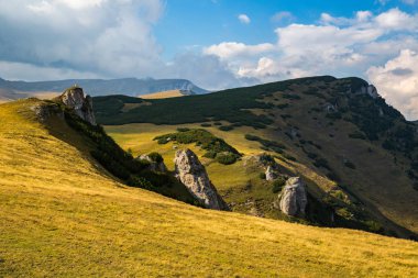 Karadağ dağ sırtı Karpatlar içinde güzel yaz Panoraması  