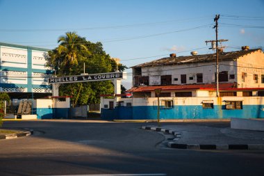 Habana, Cuba-Ocak 12: Şehir sokak üzerinde 12 Ocak 2018 yılında Havana, Küba. Habana sokak görünümü
