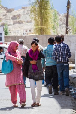 Leh, Hindistan-Eylül 3: Ladakh insanlar 3, 2011 Leh, Hindistan. Hint insanlar Leh sokakta. Ladakh il.