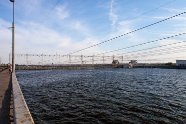 Zaporozhye hidro elektrik santrali Dnepr nehrinde. Ukrayna