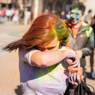 Kharkiv, Ukrayna-Mart 22: Bayram kutlamaları 22 Mart 2014 Kharkiv, Ukrayna. Renkler ve bahar Holi Gorki Park Hint Festivali kutlama