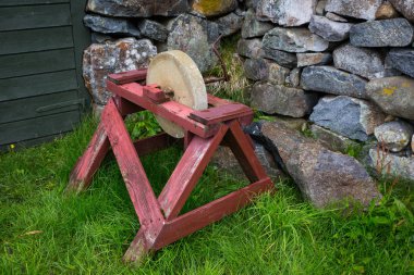 Evlerin gündüz görünümü ve küçük kasaba, Bergen, Norveç