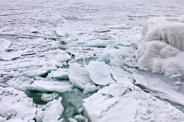 Kırım kıyısında soğuk haftasonu
