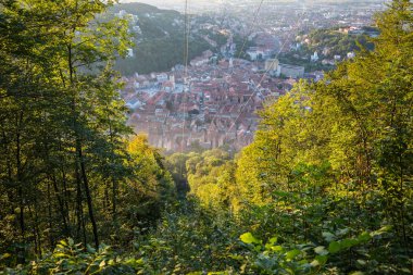 Romanya'nın küçük kasabalarını gündüz gezerken, bina ve mimariye bakış, Romanya 