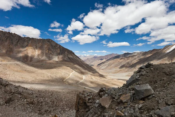 Ladakh il keşfedin. Hint Himalayalar