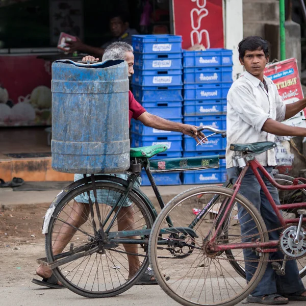 Madurai India Febrero Hombre Con Bicicleta 2013 Madurai India Hombre —  Fotos de Stock