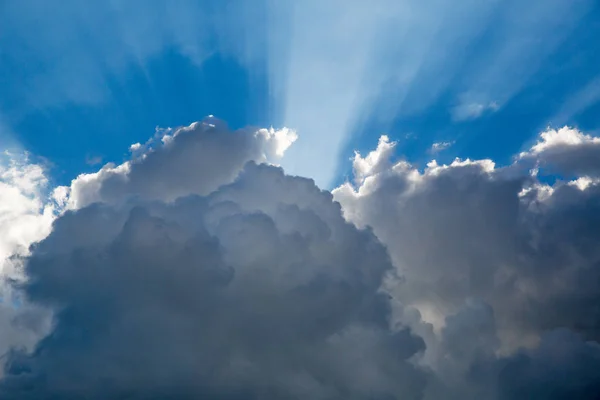 Sol Detrás Las Nubes — Foto de Stock