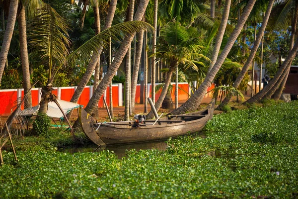 Barco Amarrado Sistema Canales Estado Indio Kerala —  Fotos de Stock