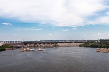 Zaporozhye hidro elektrik santrali Dnepr nehrinde. Ukrayna