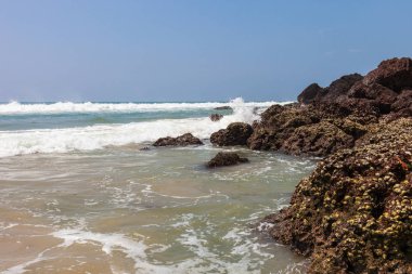 Varkala beach resort güneşli bir günde. Kerala. Hindistan