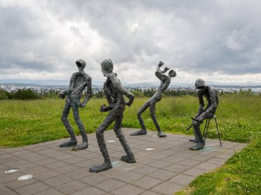 Reykjavik, İzlanda'daki anıtların önden görünüm
