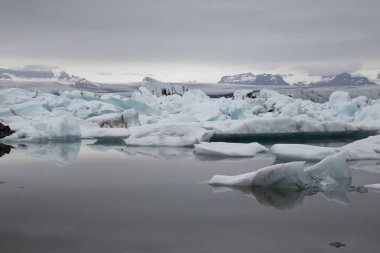 Buzullar ile güzel İzlanda görünümü 