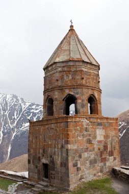 Bahar Gergeti Trinity Kilisesi