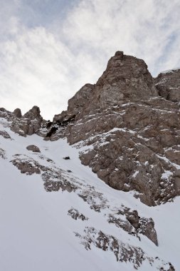 güzel karlı Highlands Kırım'doğal görünümü 