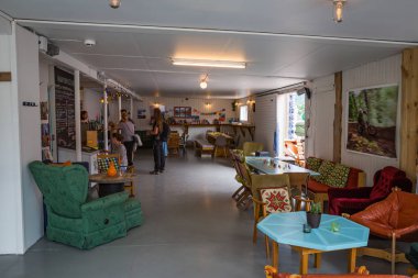 yerler ve yerlerde seyahat