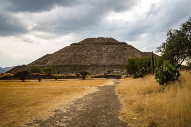 Teotihucan antik aztek piramitleri