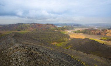 Güzel dağ Panorama Milli Parkı Landmannalaugavegur, İzlanda. 