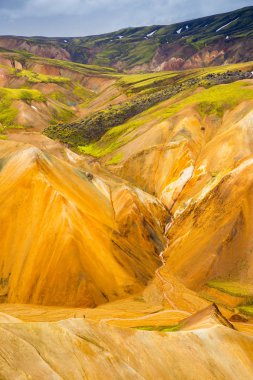 Güzel dağ Panorama Milli Parkı Landmannalaugavegur, İzlanda. 