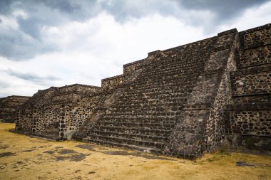 Teotihucan antik aztek piramitleri