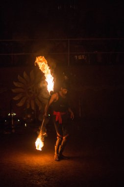 Kumily, Hindistan-19 Şubat: Kalaripayattu 19 Şubat 2013 Kumily, Hindistan'da dizide. Hint geleneksel dövüş sanatları Kalaripayattu.