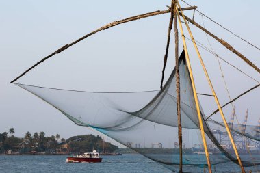 günbatımı üzerinde Çince file çorap. Kochi, kerala, Hindistan