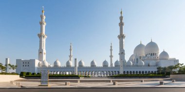 Abu Dabi. Büyük Sheik Zayed Camisi