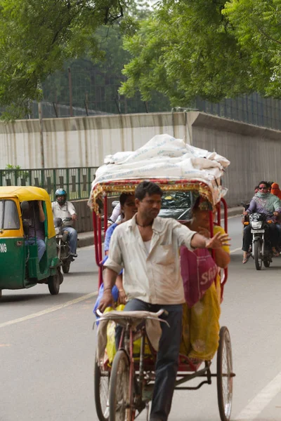 Delhi India Agosto Trishaw Indio 2011 Delhi India Rickshaw Bicicleta —  Fotos de Stock