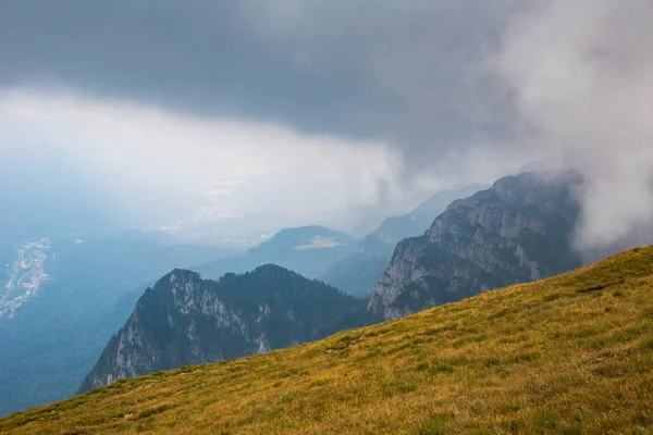 Wunderschönes Sommerpanorama Des Montenegrinischen Bergrückens Den Karpaten — Stockfoto