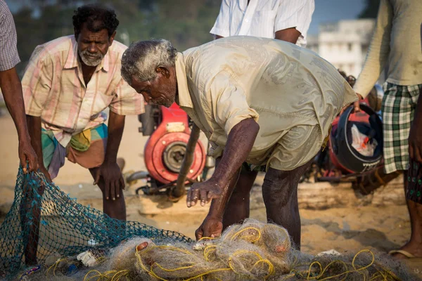 Chennai Indien Februari Fiskare Stranden Marina Beach Den Februari 2013 — Stockfoto