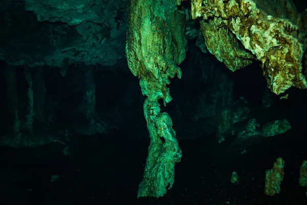 Подводное Изображение Пещеры Дне Океана Мексике — стоковое фото